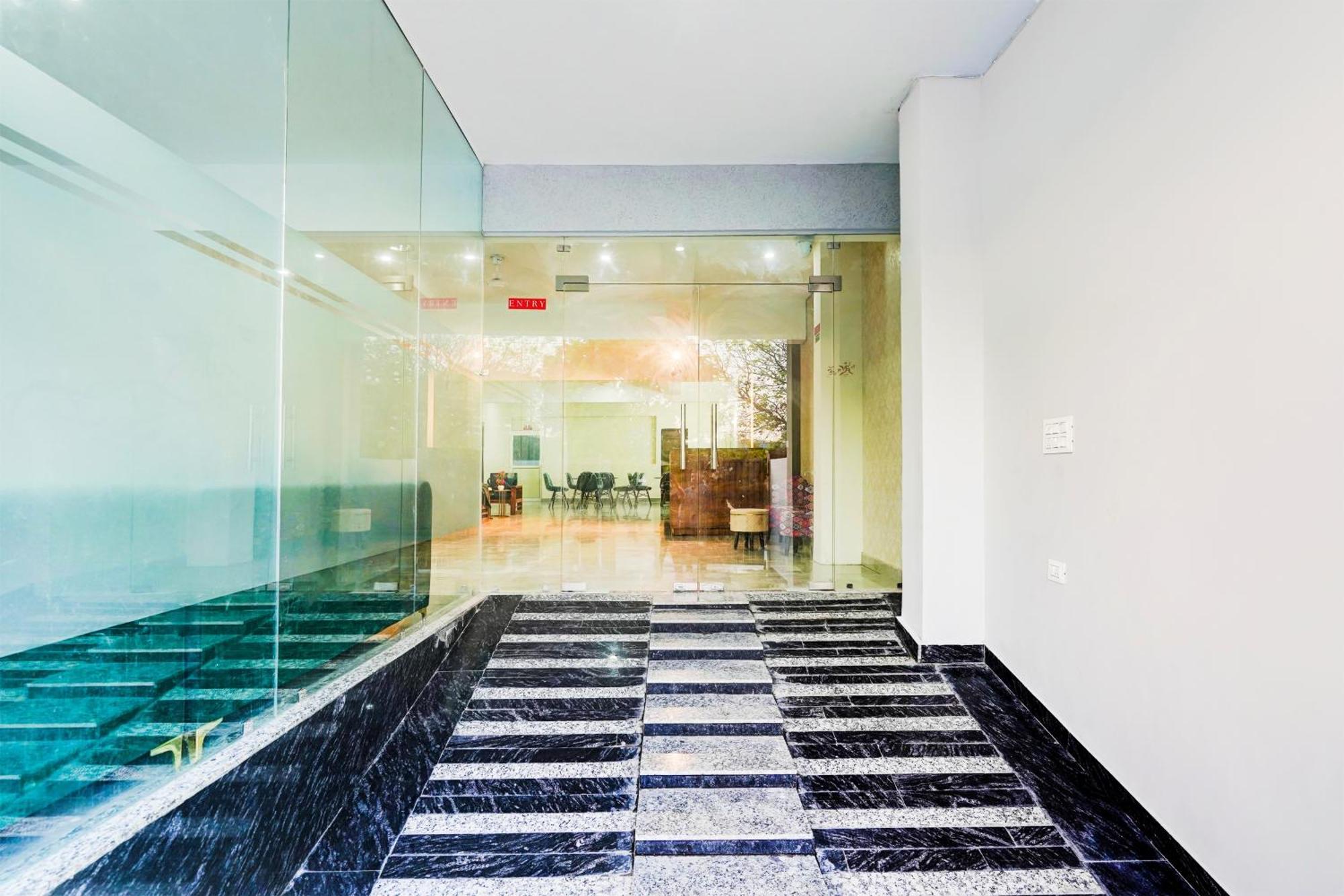 Hotel Super Townhouse Sector 86 Near Sector 83 Metro Station Noida Exteriér fotografie
