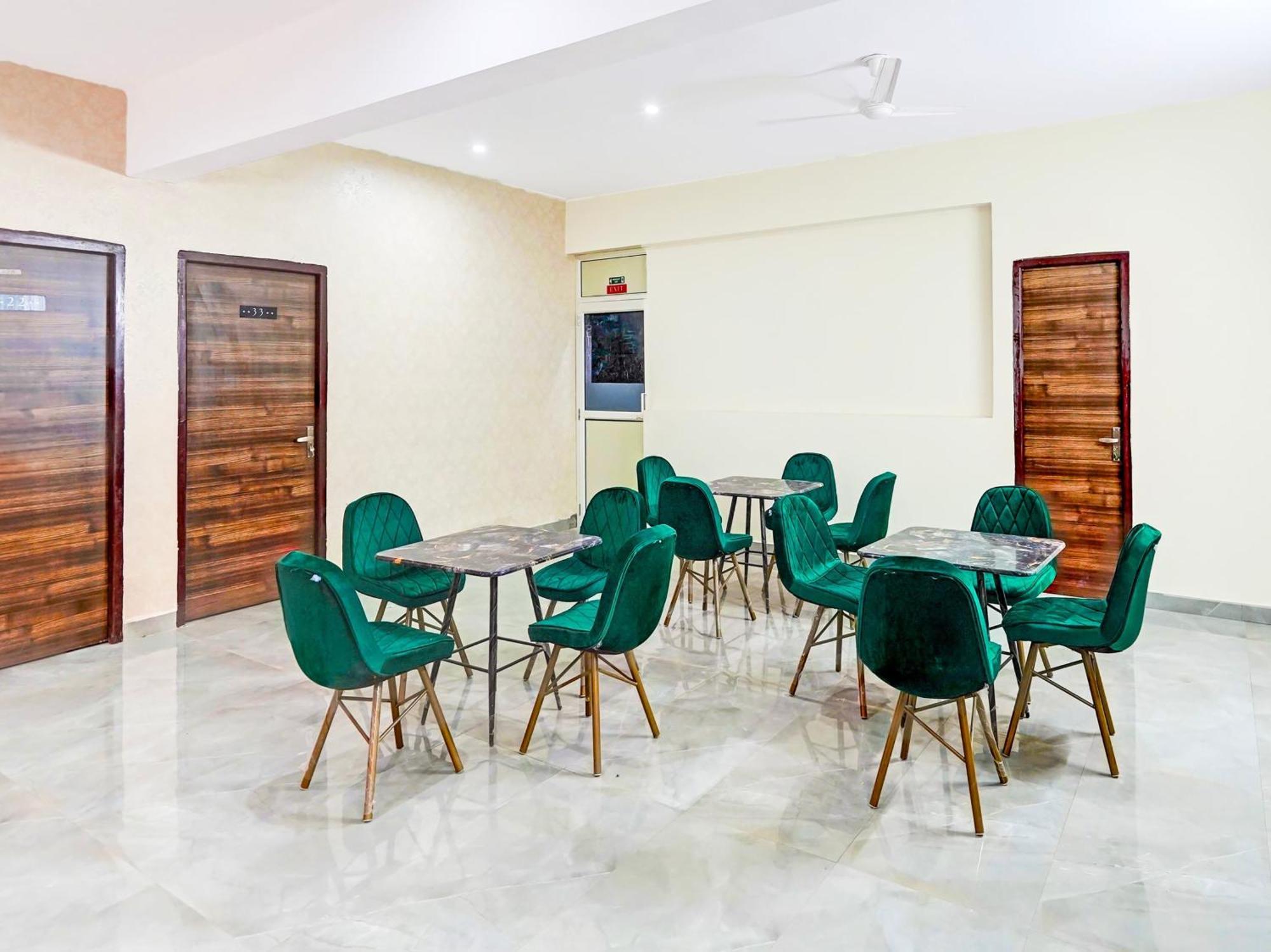 Hotel Super Townhouse Sector 86 Near Sector 83 Metro Station Noida Exteriér fotografie